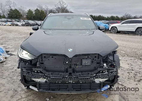 2025 BMW X3 30 xDrive z USA, uszkodzony, nr VIN 5UX53GP09S9109064